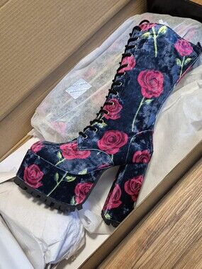🥀 NWOT Dollz Kill Velvet Lace Up Platform Boots 🥀